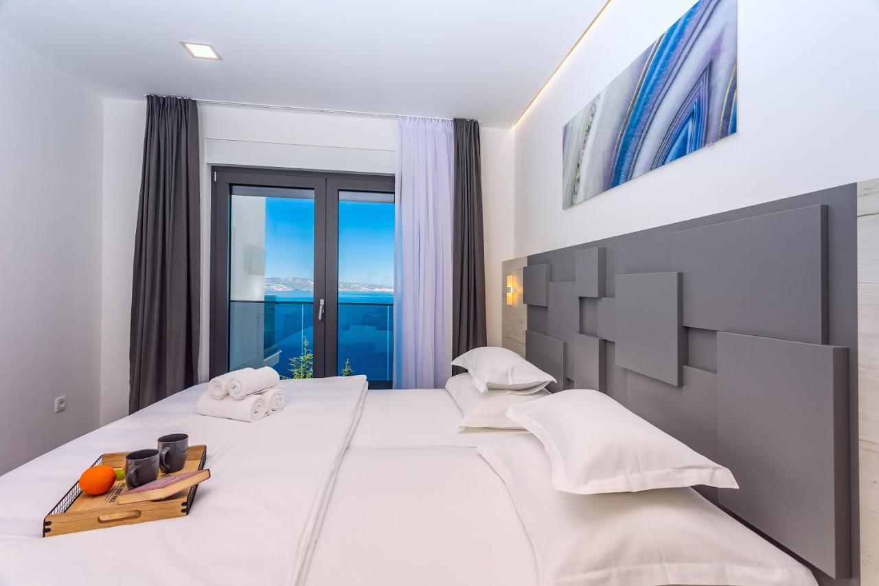 Villa Belvedere With Heated Pool, Billiards, Media Room, Sea Views,10 Pax Omiš Eksteriør bilde