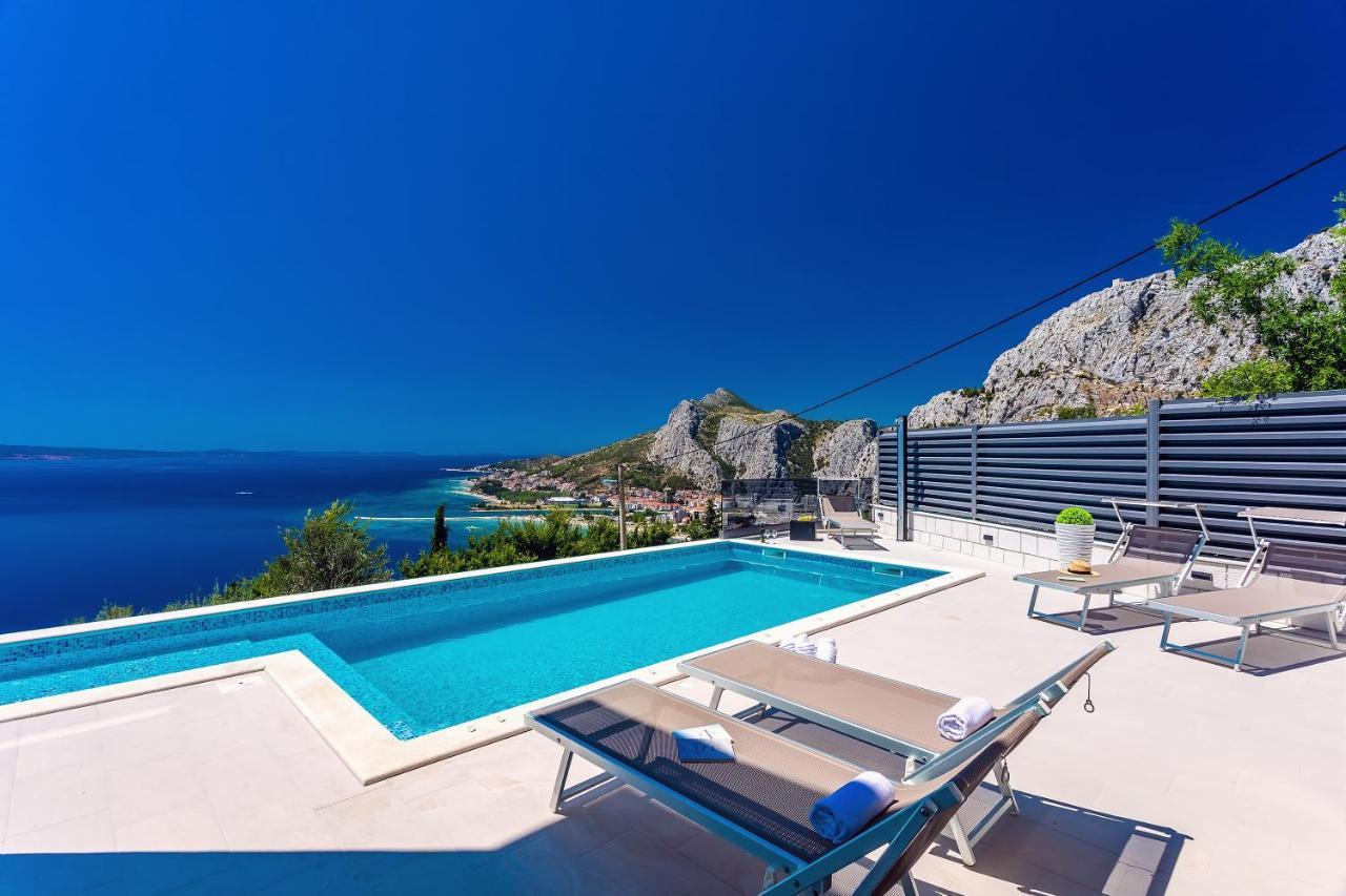 Villa Belvedere With Heated Pool, Billiards, Media Room, Sea Views,10 Pax Omiš Eksteriør bilde